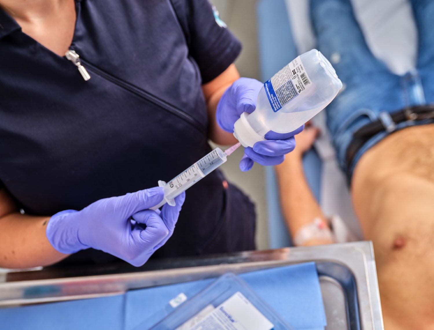 Priprema kontrastnog sredstva za CEUS ultrazvuk jetre Poliklinika MedPoint